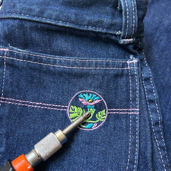 70s Vintage Levi's Jeans Highwaisted Straight Leg Embroidered Flower Scovill. - Picture 7 of 8